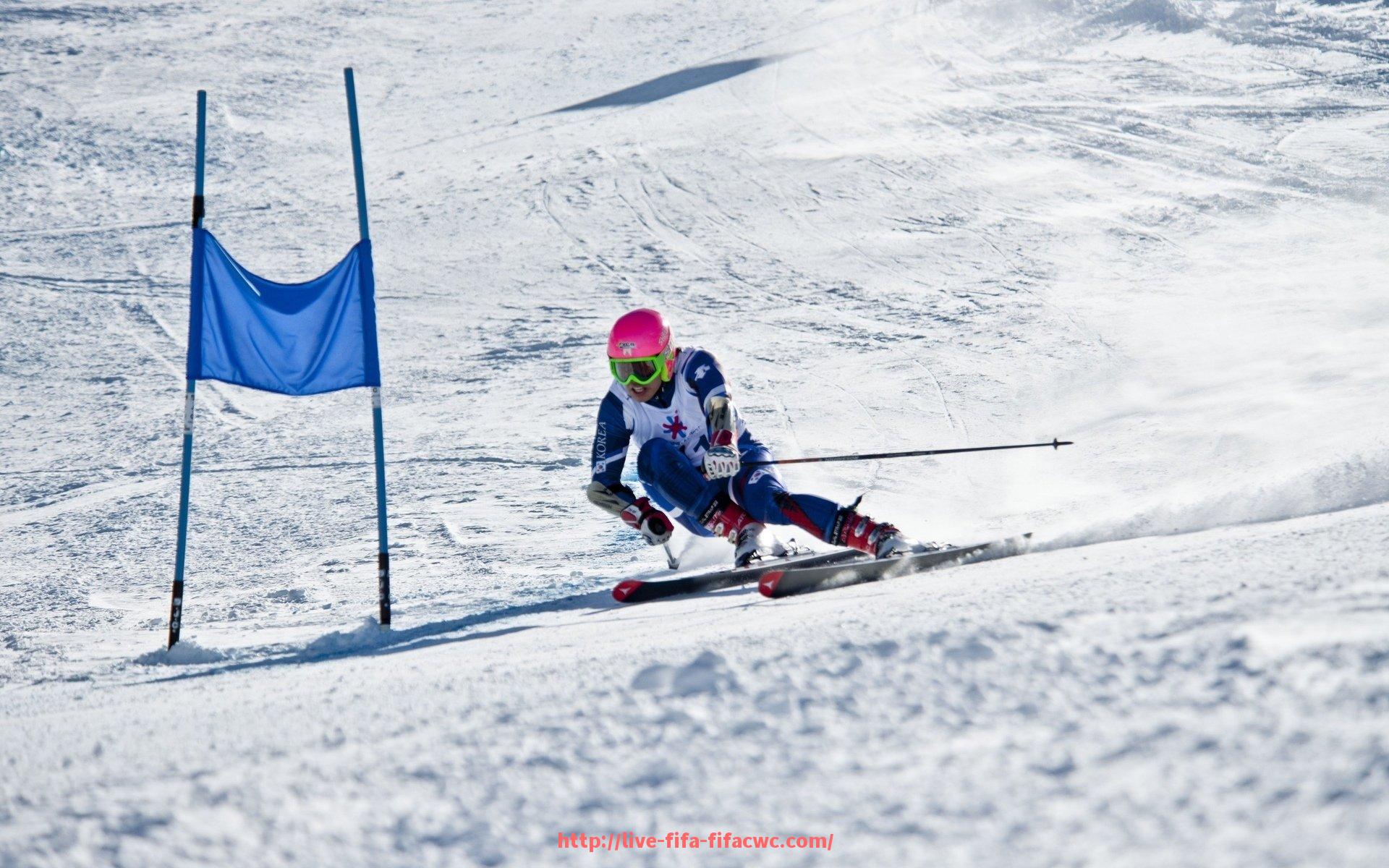 世俱杯直播-世俱杯场均黄牌与犯规数统计对比:纪律性与激烈度的平衡考量